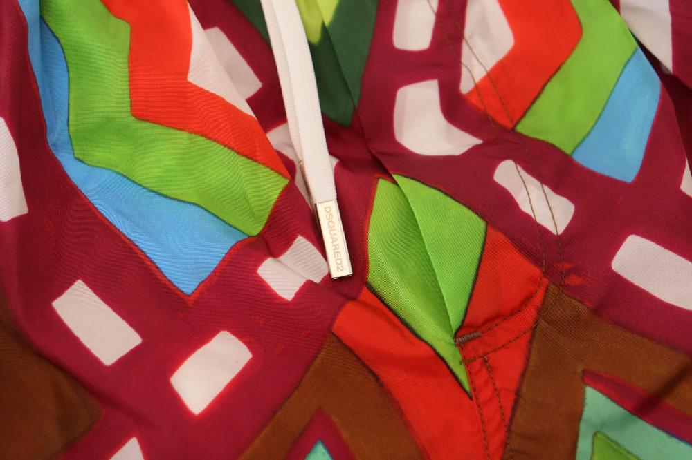 Multicolor Printed Men Beachwear Shorts Swimwear - it48-m