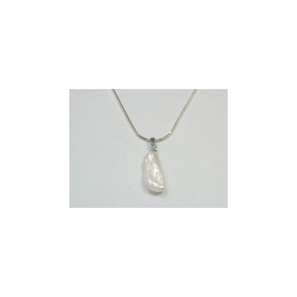 Silver Pendant 925 - With embedded hand a natural pearl